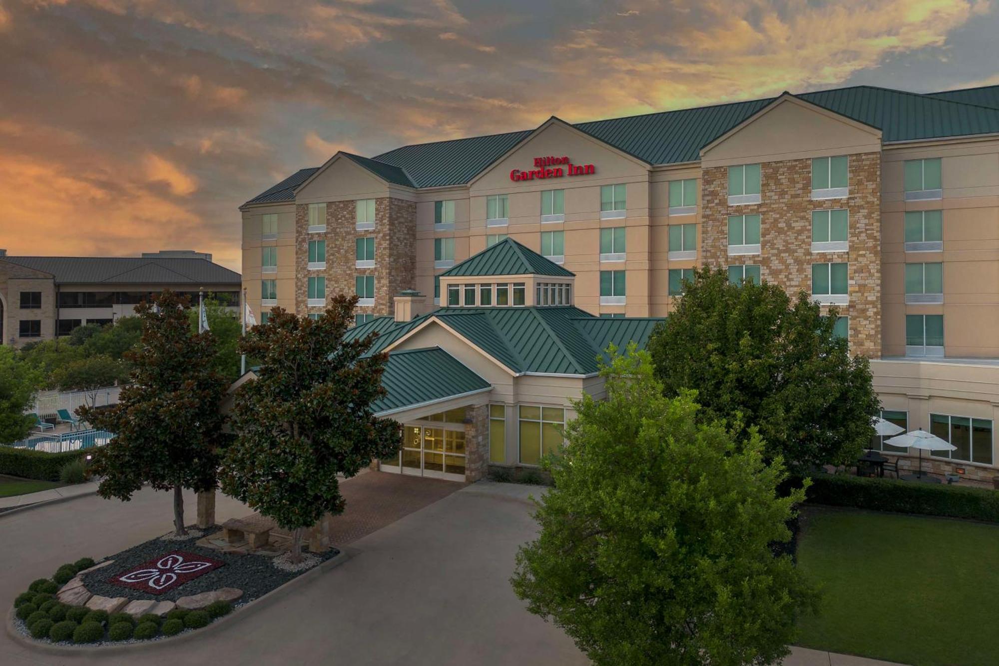 Hilton Garden Inn Фриско Экстерьер фото