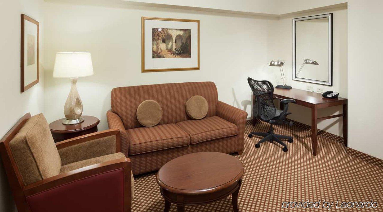 Hilton Garden Inn Фриско Экстерьер фото